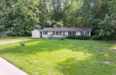 6735 E South Barbee Drive Pierceton IN 46562