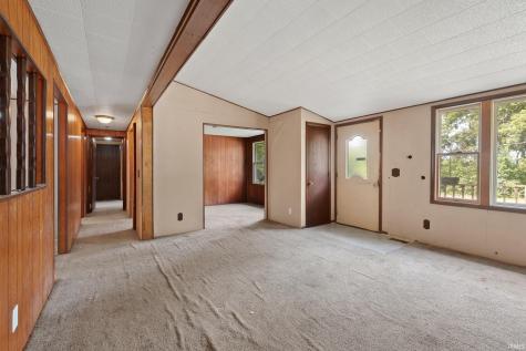 6735 E South Barbee Drive Pierceton IN 46562