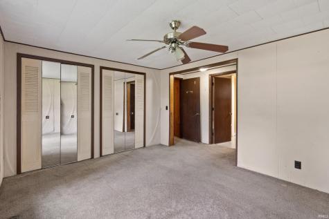 6735 E South Barbee Drive Pierceton IN 46562