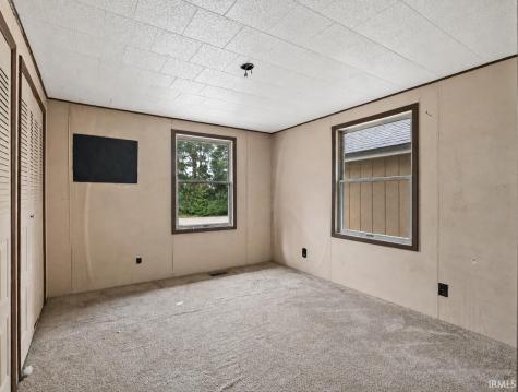 6735 E South Barbee Drive Pierceton IN 46562