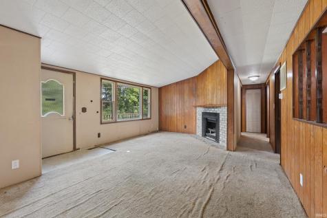 6735 E South Barbee Drive Pierceton IN 46562