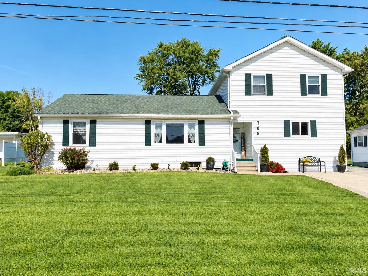 706 Brett Cabel Road Washington IN 47501