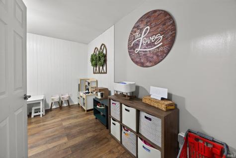 7275 N Ferry Road Bloomfield IN 47424