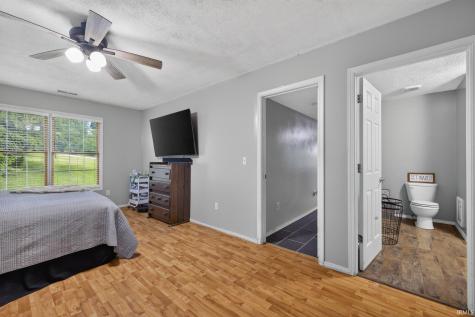 7275 N Ferry Road Bloomfield IN 47424
