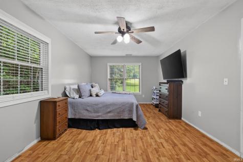 7275 N Ferry Road Bloomfield IN 47424