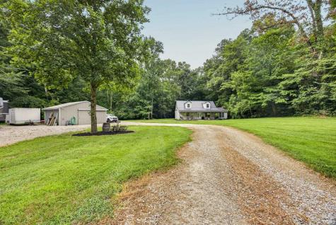 7275 N Ferry Road Bloomfield IN 47424