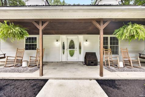 7275 N Ferry Road Bloomfield IN 47424