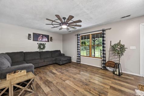 7275 N Ferry Road Bloomfield IN 47424
