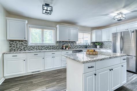 1051 Pine Gate Road Evansville IN 47725