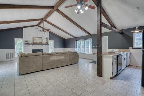 1051 Pine Gate Road Evansville IN 47725