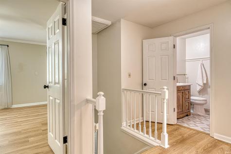 1051 Pine Gate Road Evansville IN 47725