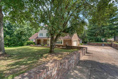 1051 Pine Gate Road Evansville IN 47725