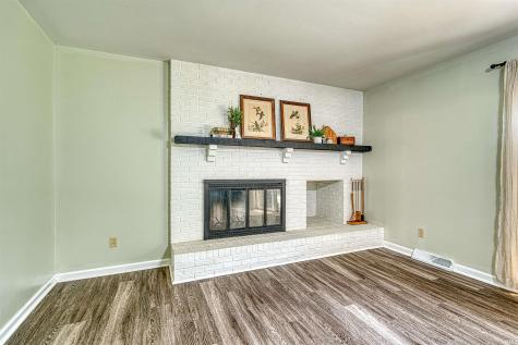 1051 Pine Gate Road Evansville IN 47725