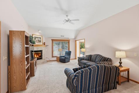 2617 Sugar Tree Drive Fort Wayne IN 46818