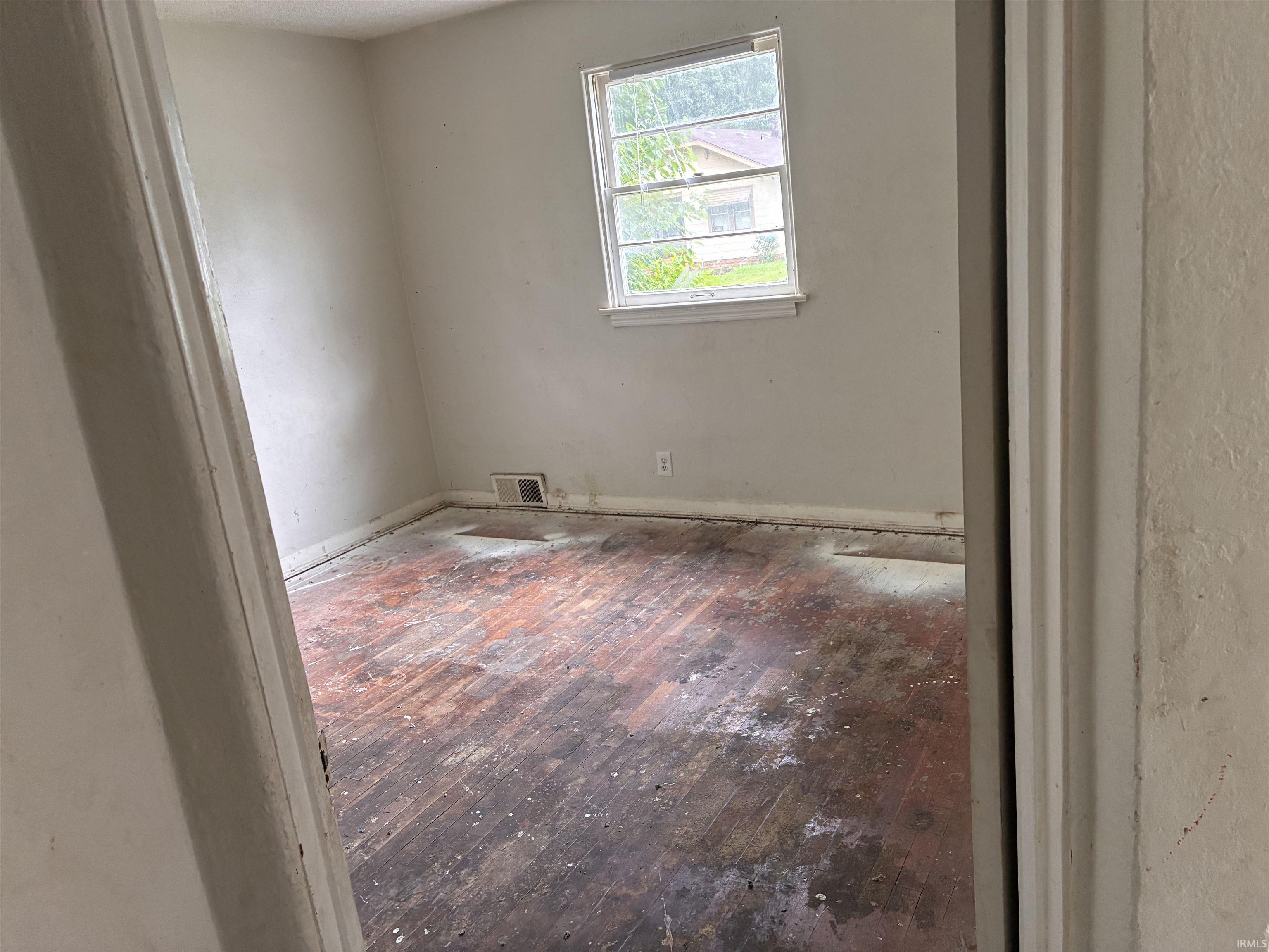 1333 Johnson Street South Bend IN 46628