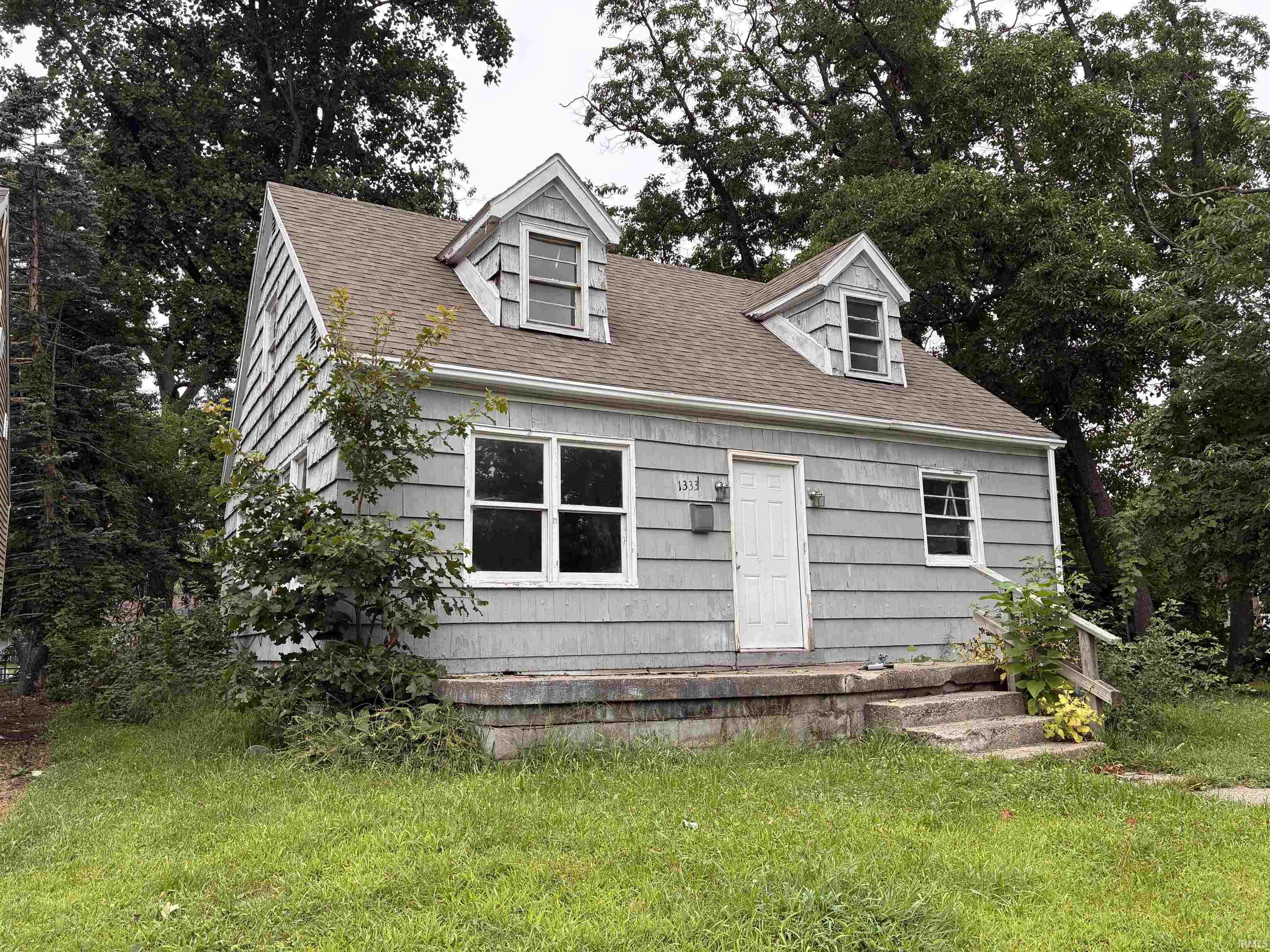 1333 Johnson Street South Bend IN 46628