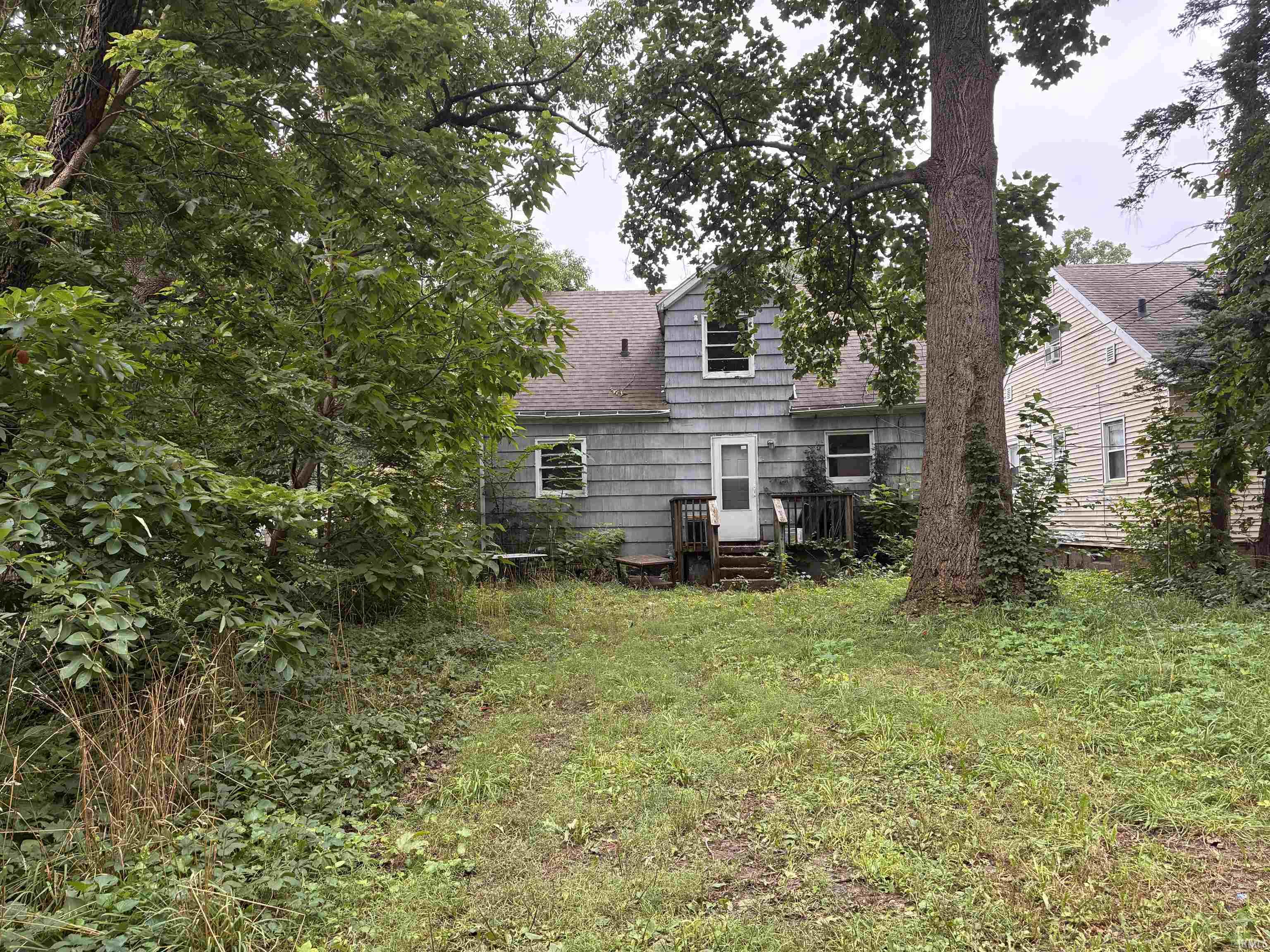 1333 Johnson Street South Bend IN 46628
