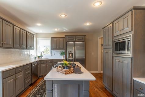 2709 E Brigs Bend Bloomington IN 47401