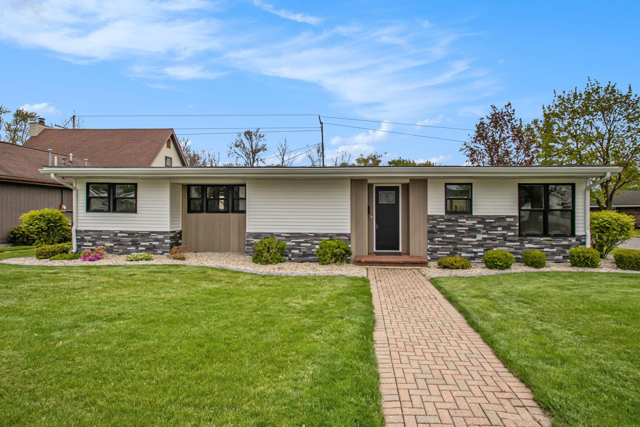 756 E John Street Nappanee IN 46550