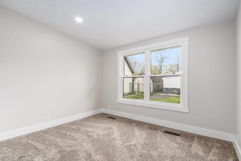 756 E John Street Nappanee IN 46550
