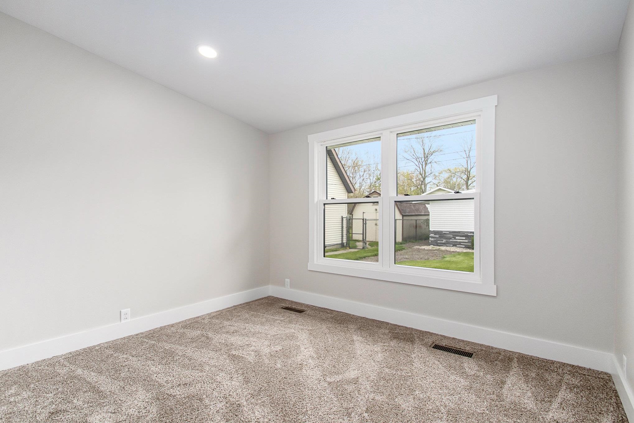 756 E John Street Nappanee IN 46550