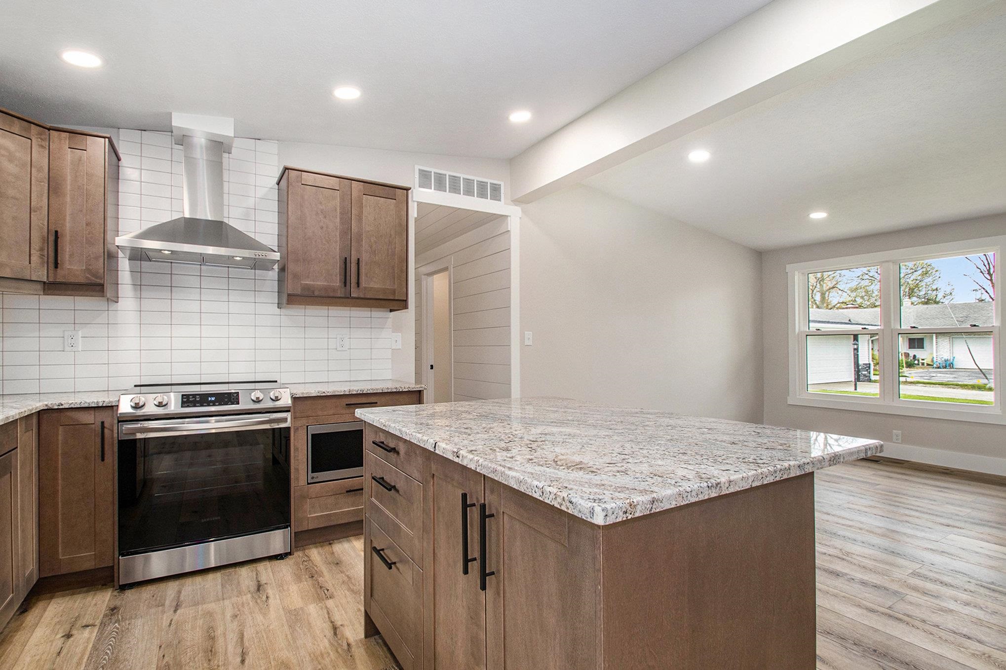 756 E John Street Nappanee IN 46550