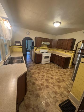 608 E 3rd Street Brookston IN 47923