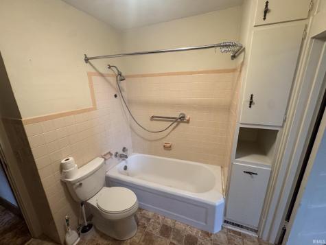 608 E 3rd Street Brookston IN 47923