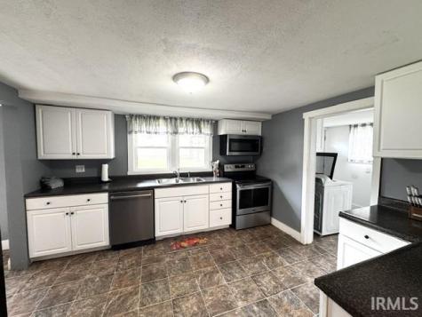 1105 S Mcdonald Street Attica IN 47918