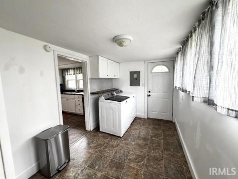 1105 S Mcdonald Street Attica IN 47918