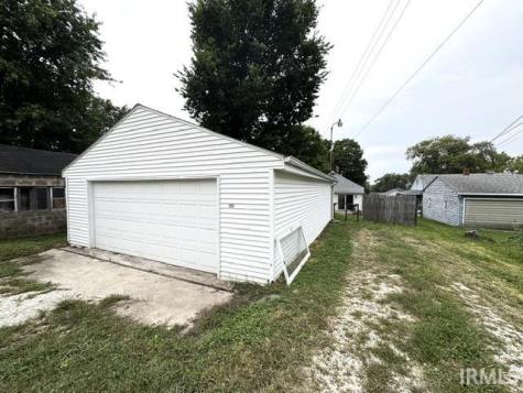1105 S Mcdonald Street Attica IN 47918