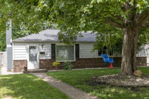2527 Sampson Street South Bend IN 46614