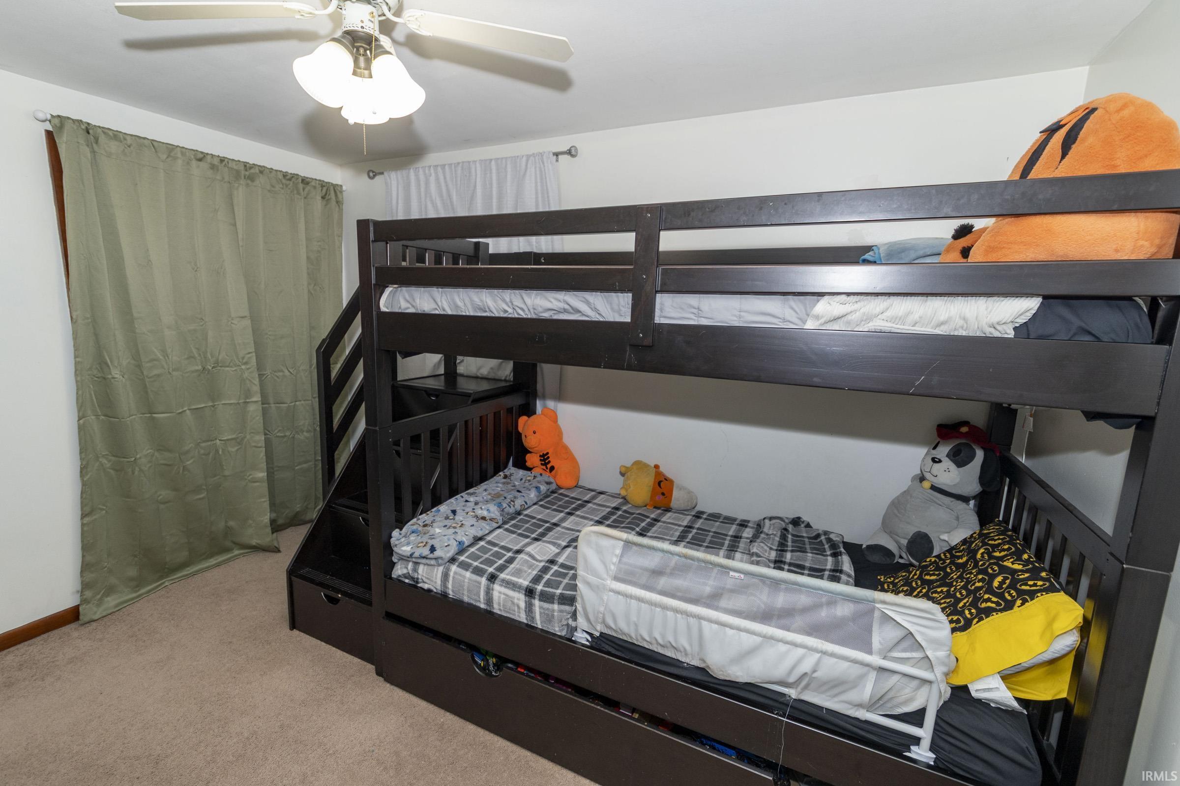2527 Sampson Street South Bend IN 46614