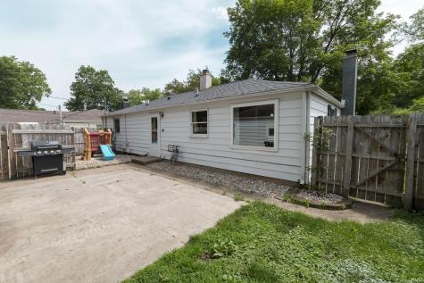 2527 Sampson Street South Bend IN 46614