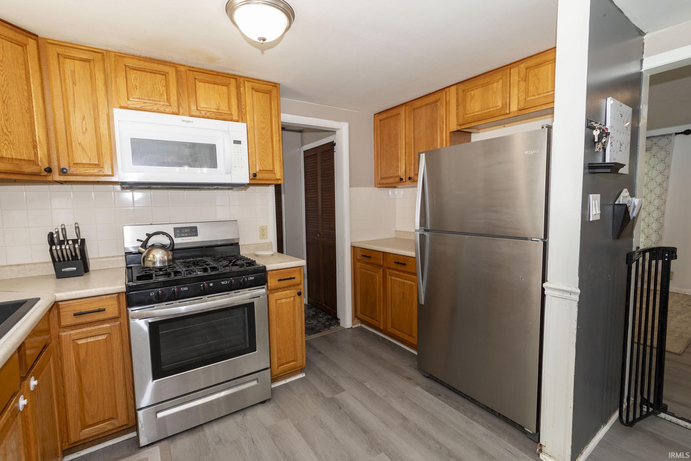 2527 Sampson Street South Bend IN 46614