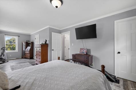1243 Bellgrade Avenue Loogootee IN 47553