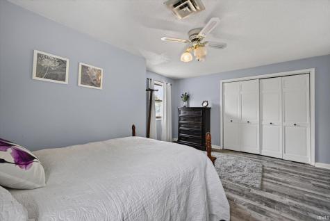 1243 Bellgrade Avenue Loogootee IN 47553