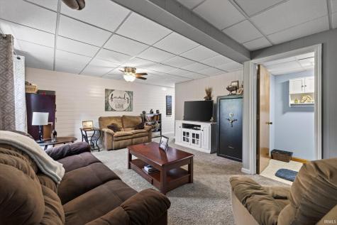 1243 Bellgrade Avenue Loogootee IN 47553