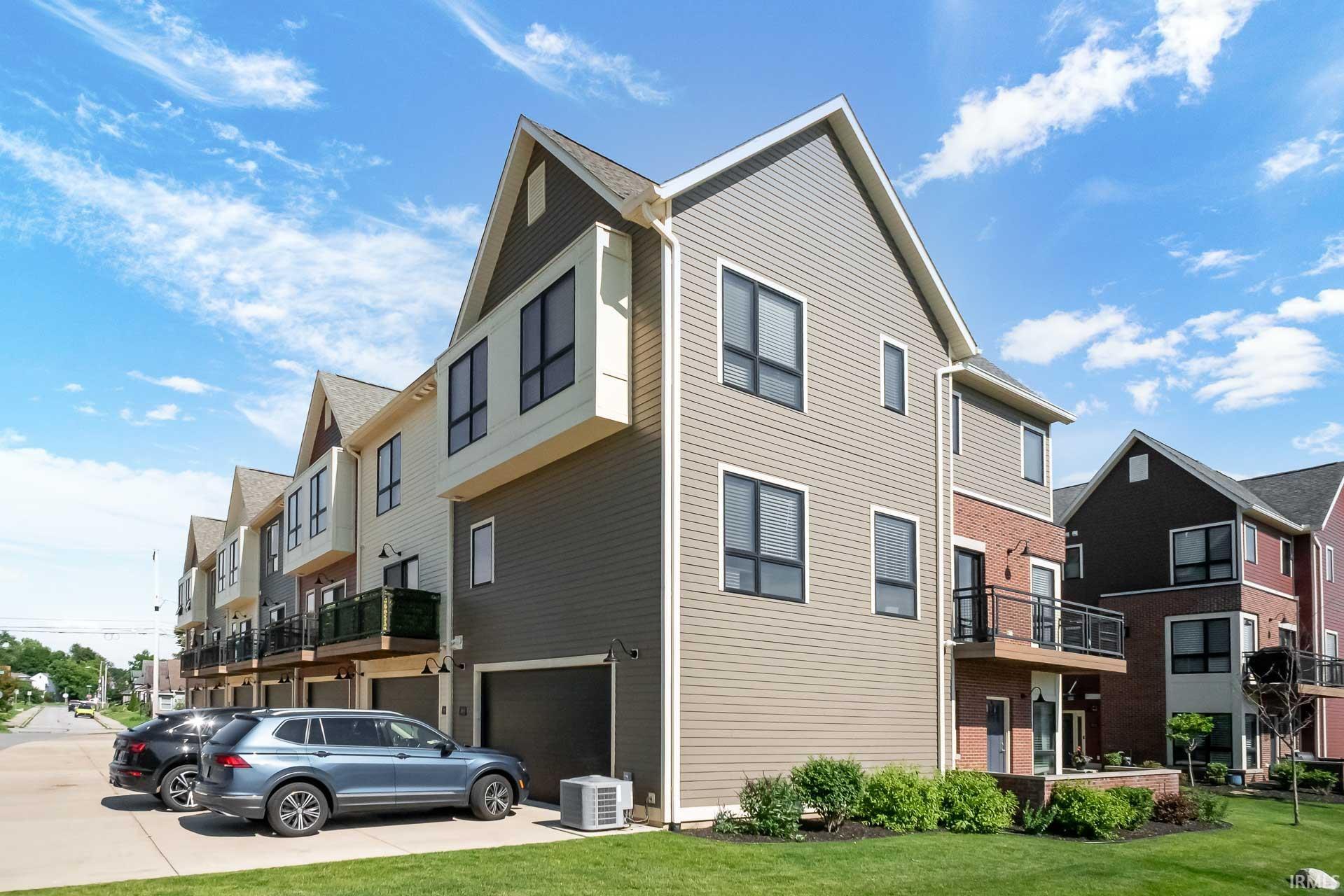 327 S Frances Street South Bend IN 46617