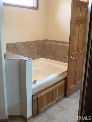 3127 Shallowbrook Drive Fort Wayne IN 46814