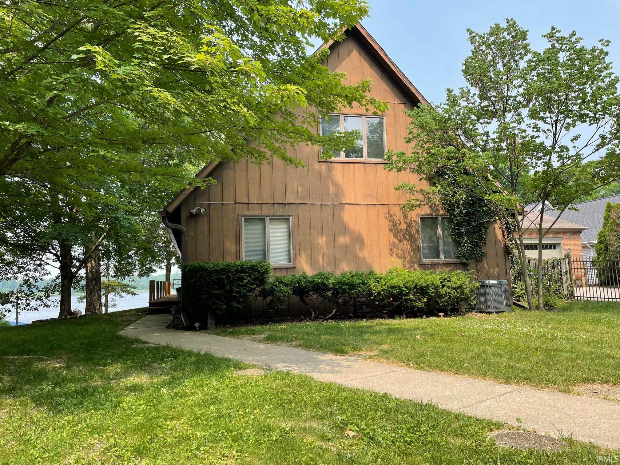 2904 Manitou Park Drive Rochester IN 46975