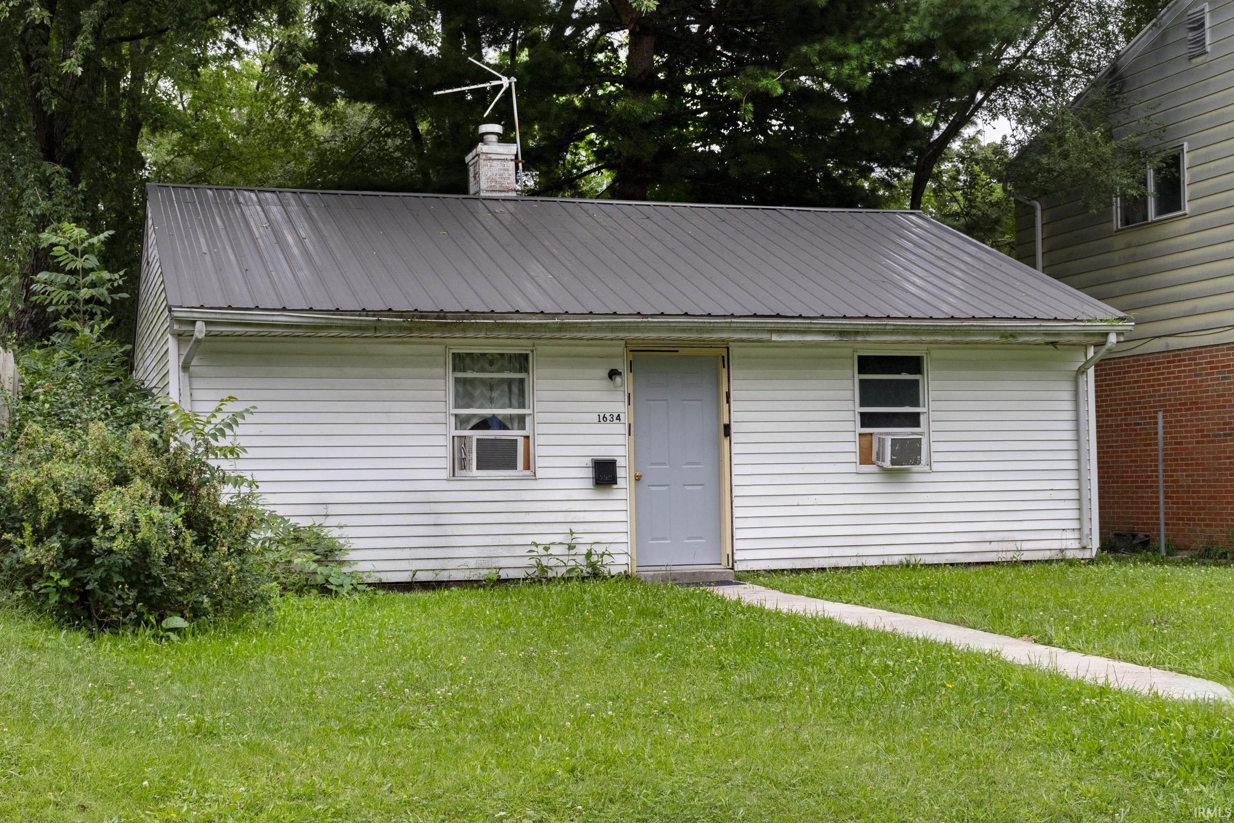 1634 N Olive Street South Bend IN 46628