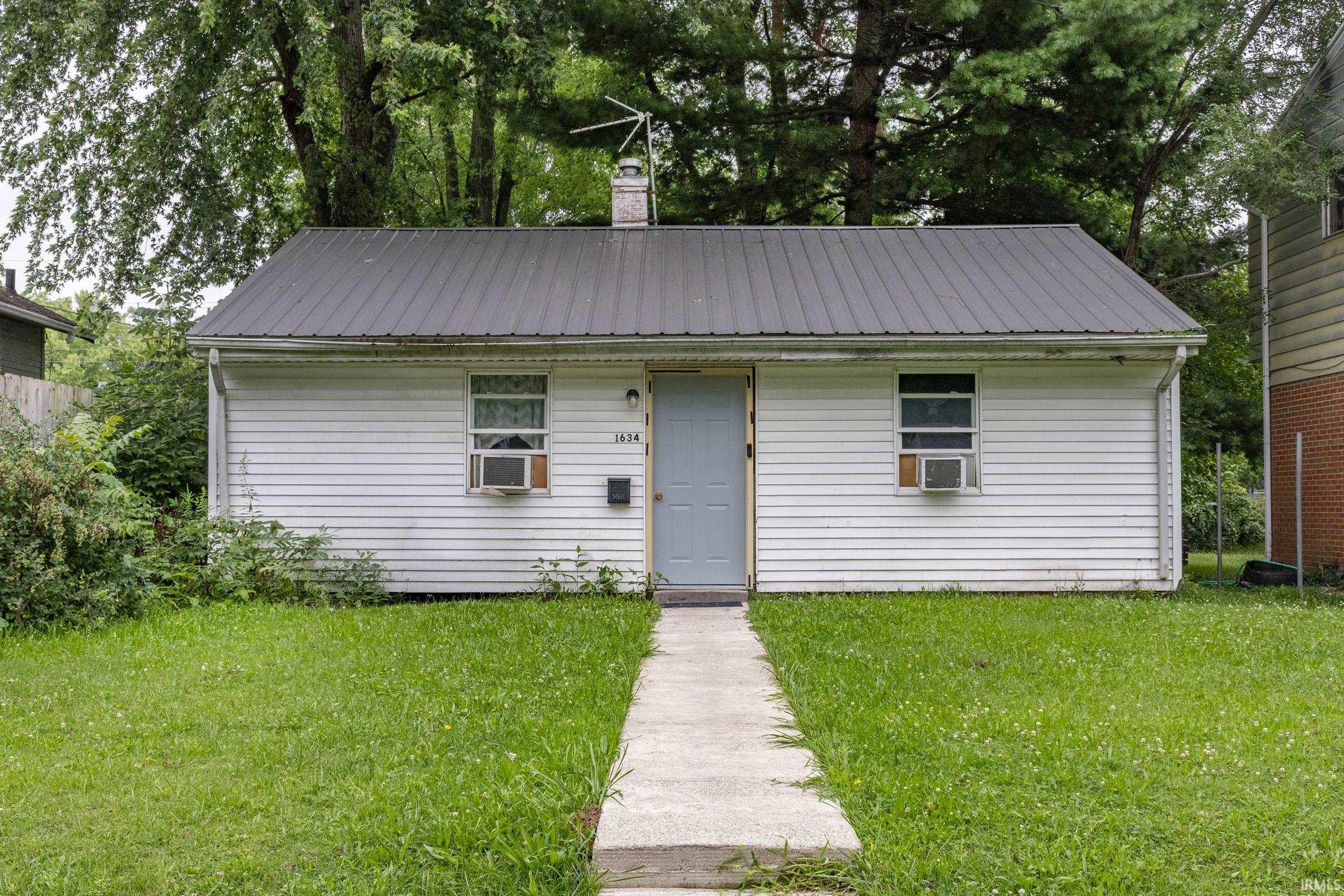 1634 N Olive Street South Bend IN 46628