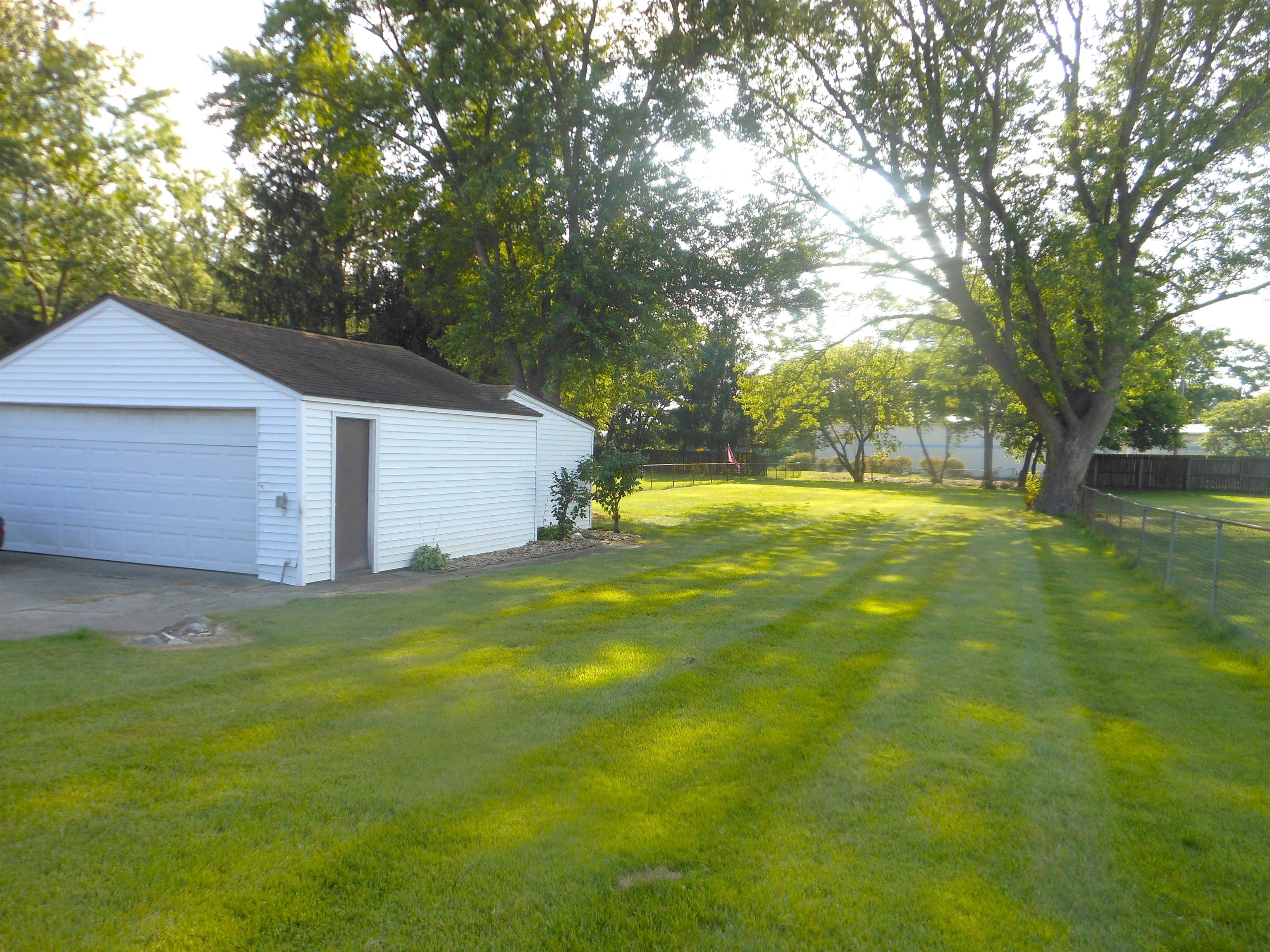 2111 Maplehurst Avenue Mishawaka IN 46545