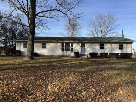2418 E 550 North Road Rochester IN 46975