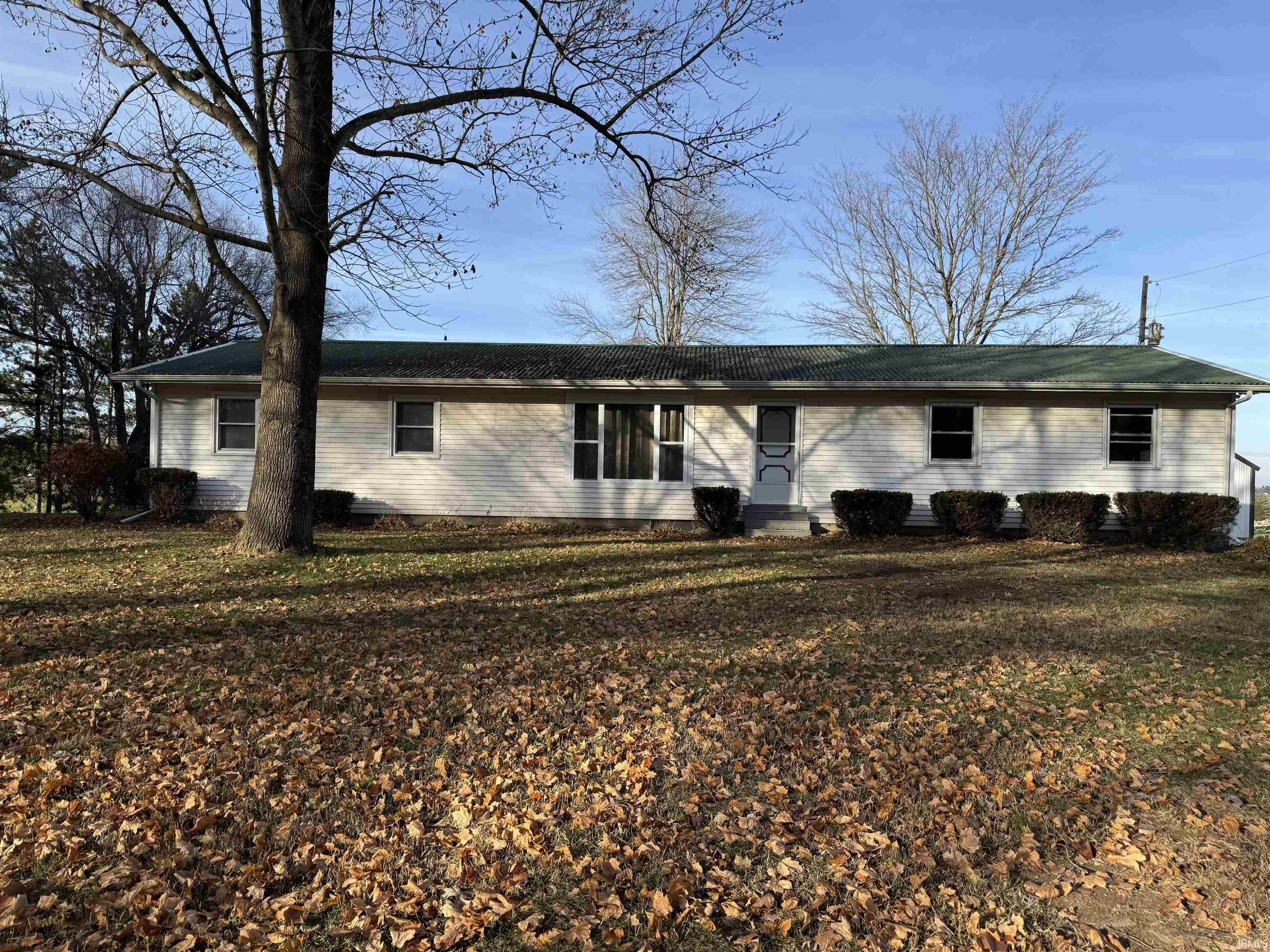 2418 E 550 North Road Rochester IN 46975