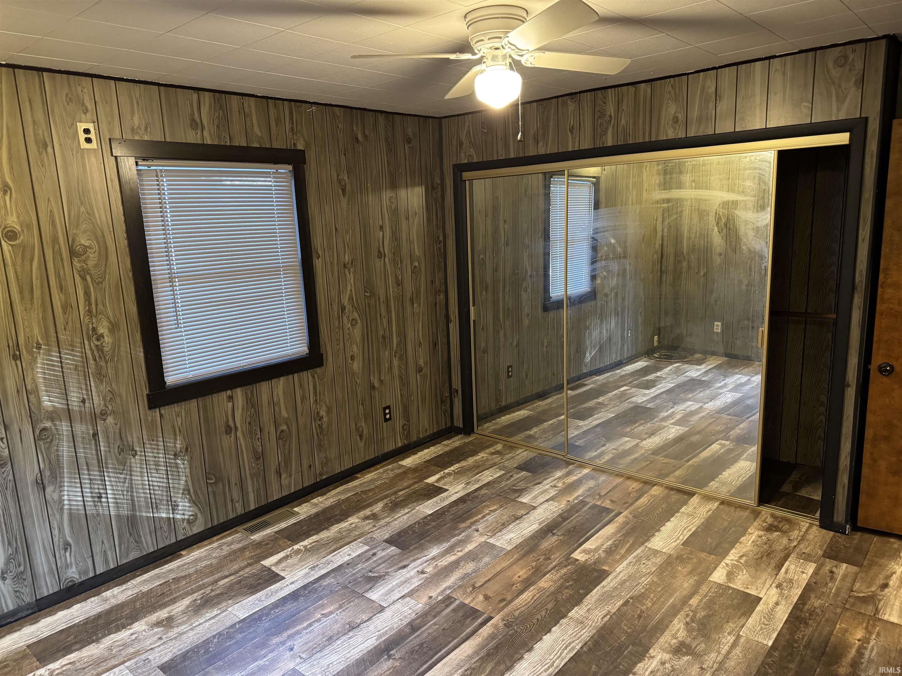 2418 E 550 North Road Rochester IN 46975