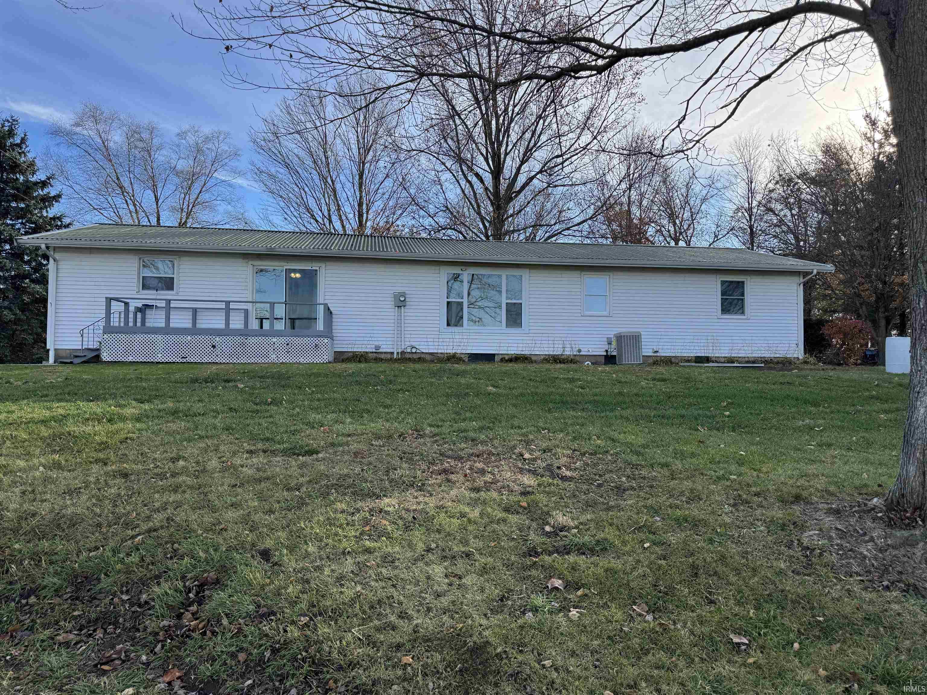 2418 E 550 North Road Rochester IN 46975