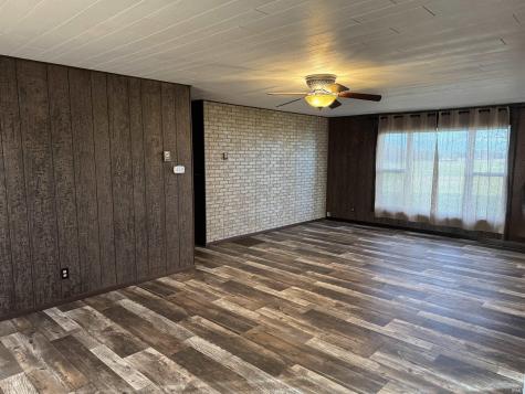 2418 E 550 North Road Rochester IN 46975