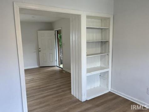 957 S Spring Street Evansville IN 47714